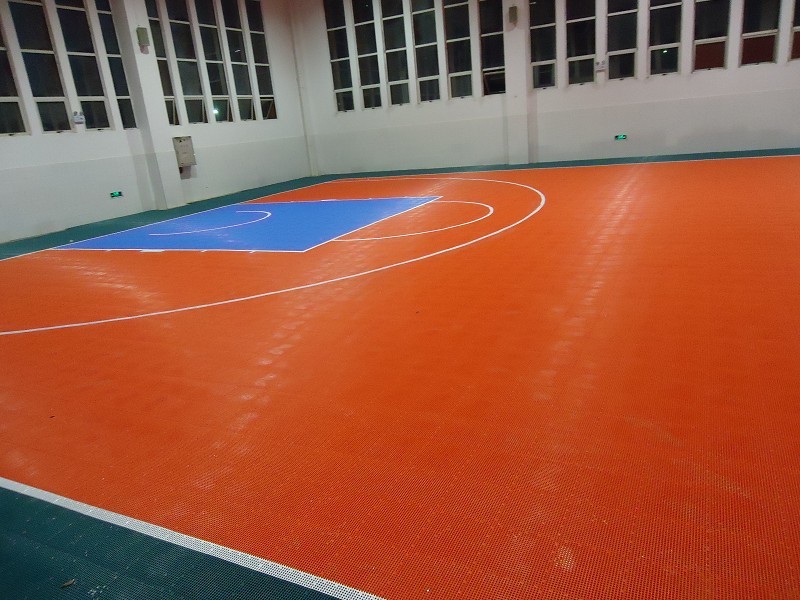 籃球場懸浮拼裝運(yùn)動地板